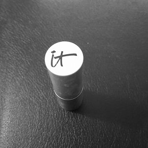 It cosmetics  lipstick